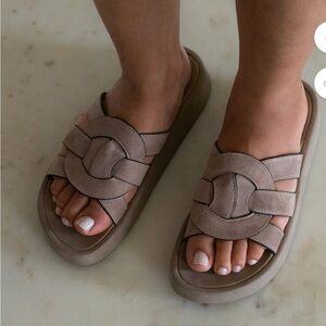 NAKED FEET Platform Sandals. Deep grey